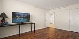 222 Stackpole St Gallery 5