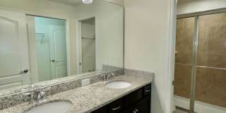 Spacious 5-Bed / 4.5-Bath Townhome w/ Private Pool & Sundeck in Gated Oakmont at Solterra Near Disney Gallery 24