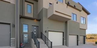 392 W Ridges Boulevard 392 W Ridges Boulevard Gallery 1