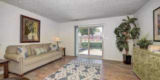 Greenwood Oaks Townhomes Gallery 4
