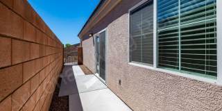 DON'T MISS THIS THREE BEDROOM TOWNHOUSE IN A PRIME LOCATION Gallery 29