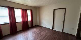 Charming 4 Bedroom Home in Convenient Rock Island Location Gallery 6