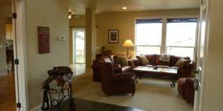 MOVE IN SPECIAL $1000 OFF FIRST MONTH RENT / Furnished Home Gallery 6