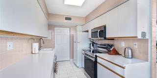 3400 NE 192nd St Gallery 20