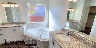 5 Bedroom Home in Little Valley- Pets Negotiable/Move in Special! Gallery 12