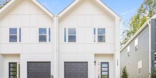 Beautiful 3BR 2.5BA Townhome w/ Full Appliance Kitchen • Garage Parking in Westerly Hills Beautiful 3BR 2.5BA Townhome w/ Full Appliance Kitchen • Garage Parking in Westerly Hills Gallery 1