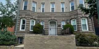 Dupont Circle 2-level Condo at The Cygnet. 1 Bed/1 Full Bath, Fireplace and Modern Kitchen Gallery 35