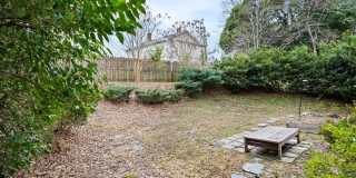Renovated 2 bed/1 bath duplex minutes from downtown! Gallery 12