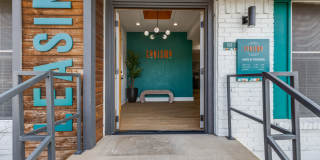 Carisma Gallery 37
