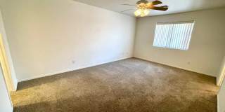 Cute 3 Bedroom Home in Center of Kingman! Gallery 22