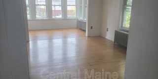 176 Bates Street Gallery 1