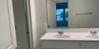 Beautiful 4Bdm 2.5Ba Home, Centrally located! Gallery 25
