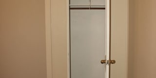 PRELEASING for AUGUST! Walk to Ball State! Spacious 4BR with Fenced Yard & Garage Gallery 13