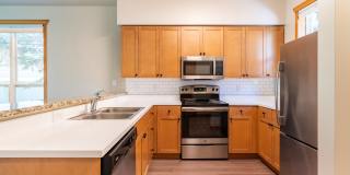 Pacific Pointe Apartments Gallery 7