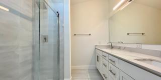 Contemporary rambler in Kent Station! Gallery 14