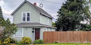 JULY MOVE-IN SPECIAL! House with Garage & Fenced Yard - Dogs Welcome JULY MOVE-IN SPECIAL! House with Garage & Fenced Yard - Dogs Welcome Gallery 1