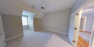 Stunning Brick Home in Cotswold in Quiet cul-de-sac Gallery 20