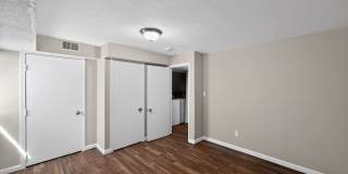 Charming NEWLY REMODELED 4BR Duplex in Aurora Gallery 17
