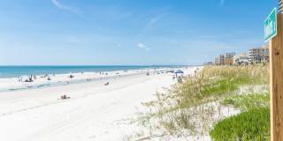 2102 FIRST Street Gallery 22