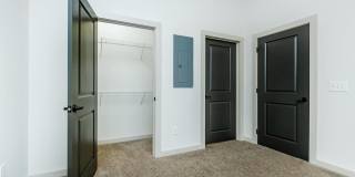 1810 Belcourt Gallery 12