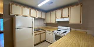 1284 High Road - Two Bedroom/Two Bath Townhome Gallery 7