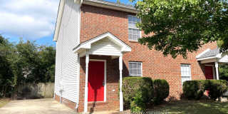 2 Story Brick Duplex- 2BD/1.5BA Walk to MTSU! Gallery 1
