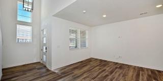 Contemporary Townhome in North CO Springs Gallery 7