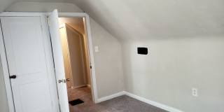 324 E. Leicester Avenue Gallery 12
