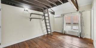 Stunning Luxury Home in Sunnyside **Move-In Special** Gallery 15