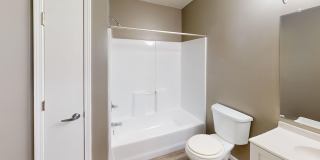 Elston Point Gallery 29