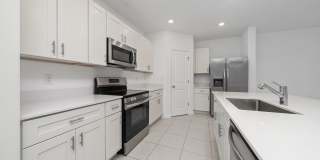 Westview Single Family Home 4 beds 2,5 Baths Gallery 8
