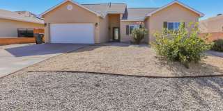 Pet Friendly 4 Bed 2 Bath Home! Gallery 1