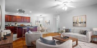 402 Madison Lane SE unit: 402 Gallery 1