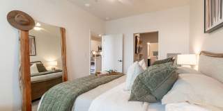 The Lindy Gallery 10