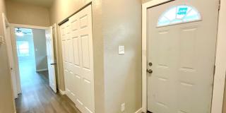 Move-In Ready 3BD/2BA – Laminate Floors, Fenced Yard & Prime Location! ACCEPTS SECTION 8 Gallery 21
