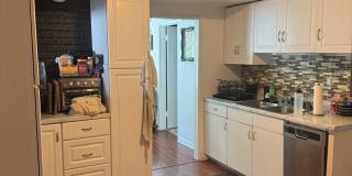 Spacious 3BR House in Woodland Hills Gallery 9