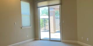 BEAUTIFUL 4 BEDROOM, ONE STORY HOUSE IN LINCOLN! Gallery 12