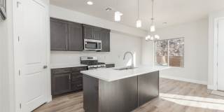 Dog Friendly 3 Bedroom Townhome in Hurricane Gallery 1