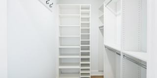 1532 CATHARINE Street Gallery 20