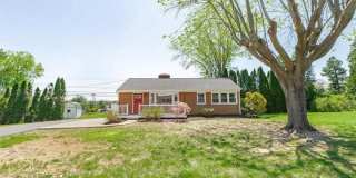 105 MEADOW Road Gallery 1