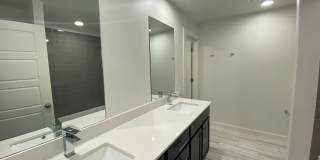 3 Bed 2.5 Bath Duplex Includes Office Space  North OKC Gallery 14
