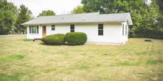 Sangamon Valley schools! 3 Bedroom, 1 bath Gallery 1