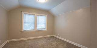 3 Bedroom / 2 Bath Home with Garage off 45th and Leavenworth! Gallery 21