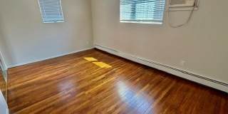 211 W walnut Gallery 10