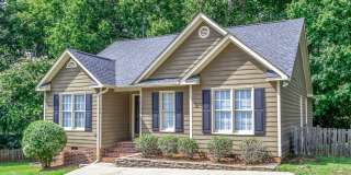 Charming 3 Bedroom Home Gallery 5