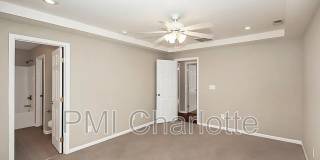 Room in 3 Bedroom Home at S Ridge Ave Gallery 1