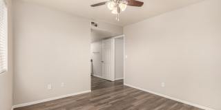 1521 West Denton Lane Gallery 18