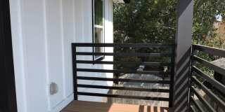 1702 E La Rua St Gallery 3