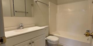 2 Bedroom, 1.5 Bath Townhouse Gallery 11
