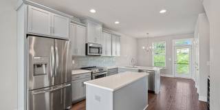 Like New Townhome Ready for Immediate Move-In!!! Bryant Park in West End Gallery 3